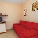 1 Bedroom Stunning In Appartamento