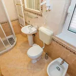 1 Bedroom Stunning In *
