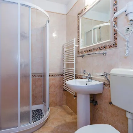 1 Bedroom Stunning In