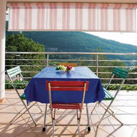 1 Bedroom Stunning In *