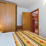 1 Bedroom Stunning In *