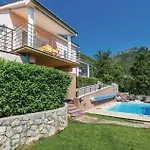 1 Bedroom Stunning In *