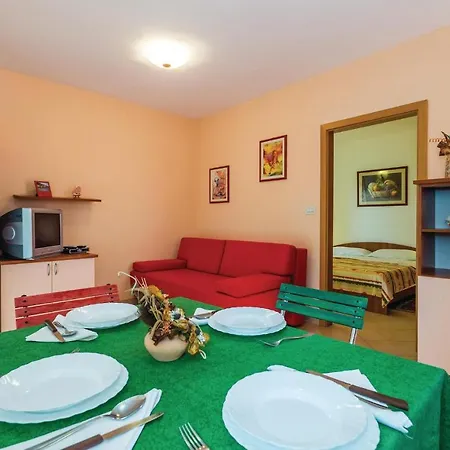 1 Bedroom Beautiful In Moscenicka Draga