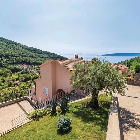 1 Bedroom Beautiful In