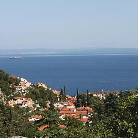 شقة 1 Bedroom Beautiful In Mošćenička Draga