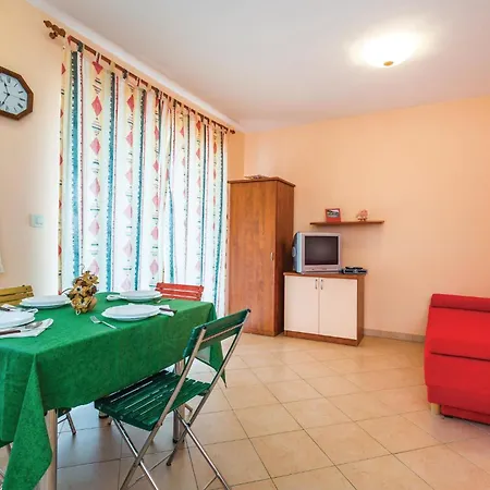 Apartment 1 Bedroom Beautiful In Moscenicka Draga